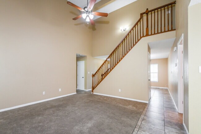 Building Photo - 626 N Friedberg Dr