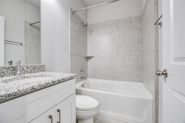 Building Photo - 2415 Acorn Ct.