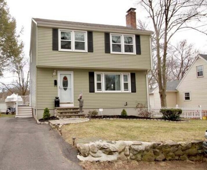 Primary Photo - 6 Ellery St