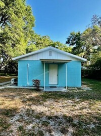 Building Photo - 1121 E Hubbard Ave