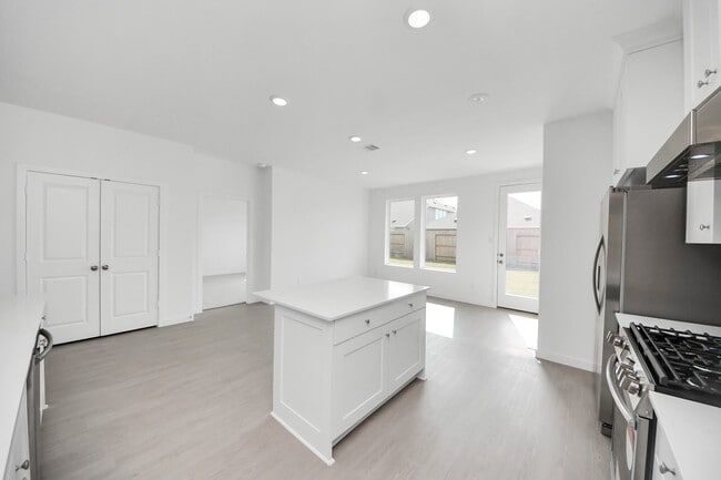 Building Photo - 26903 Zebra Grass Dr