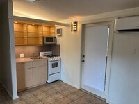 Building Photo - 1714 Summit View Pl