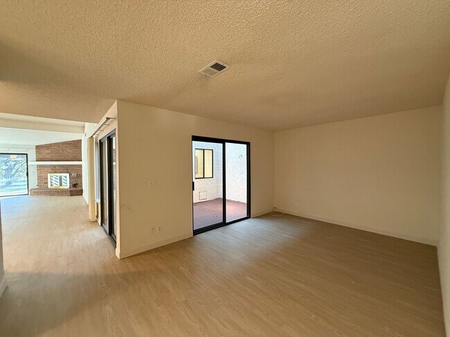 Building Photo - Orcutt Single Story Condo in The Gated Community of Creekridge Villas