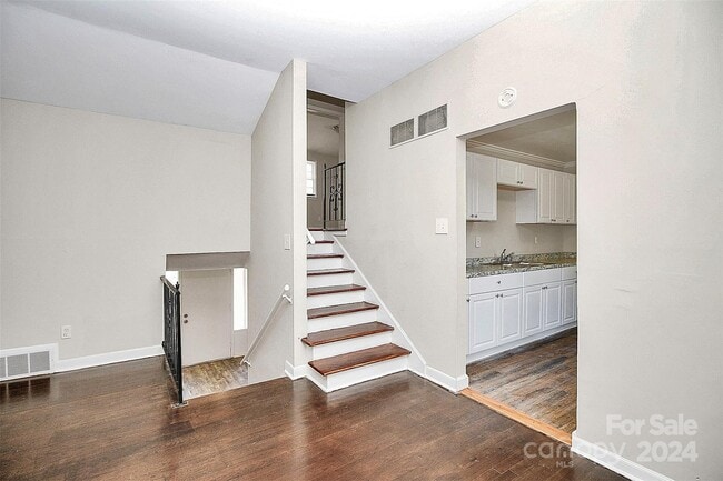 Building Photo - 4736 Cinderella Rd