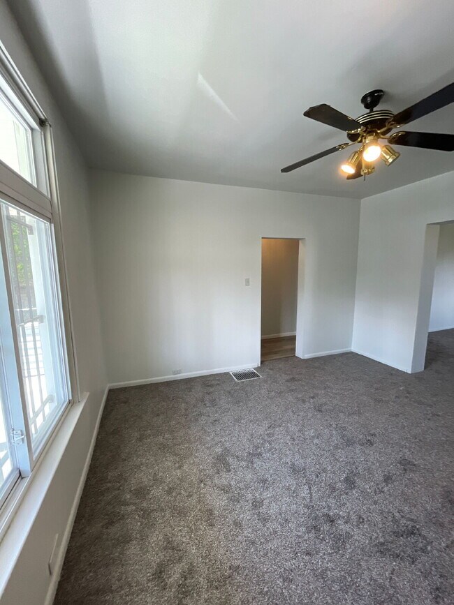 Building Photo - Cozy 3 Bedroom 1 Bath Home!