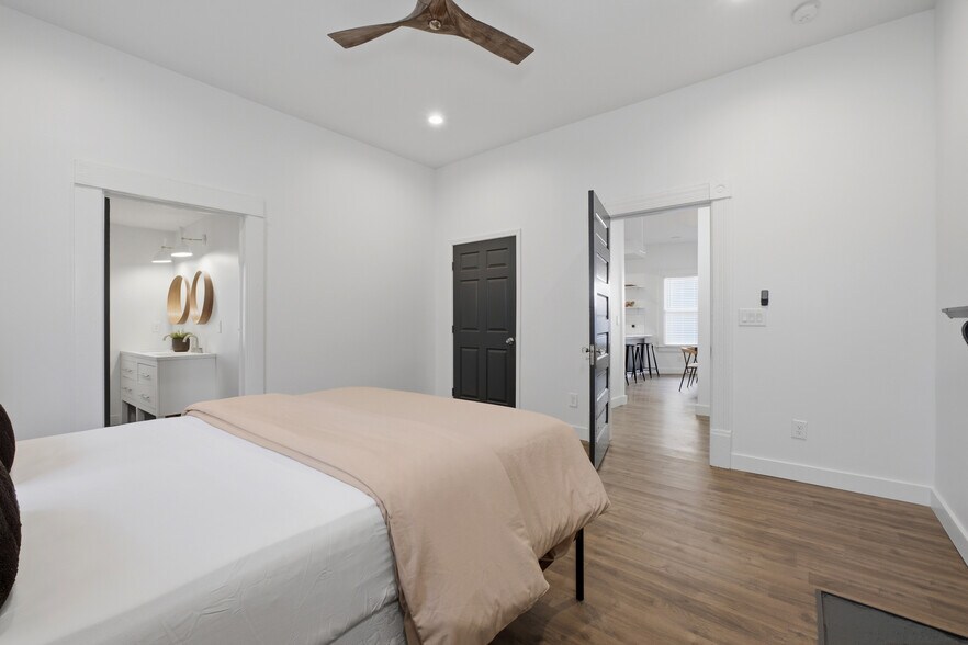 Building Photo - 375 Inman St SW