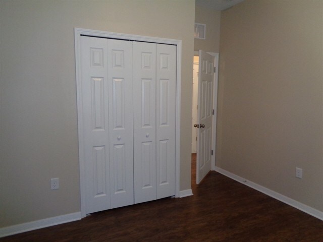 Building Photo - 11640 Palmetto Pine St