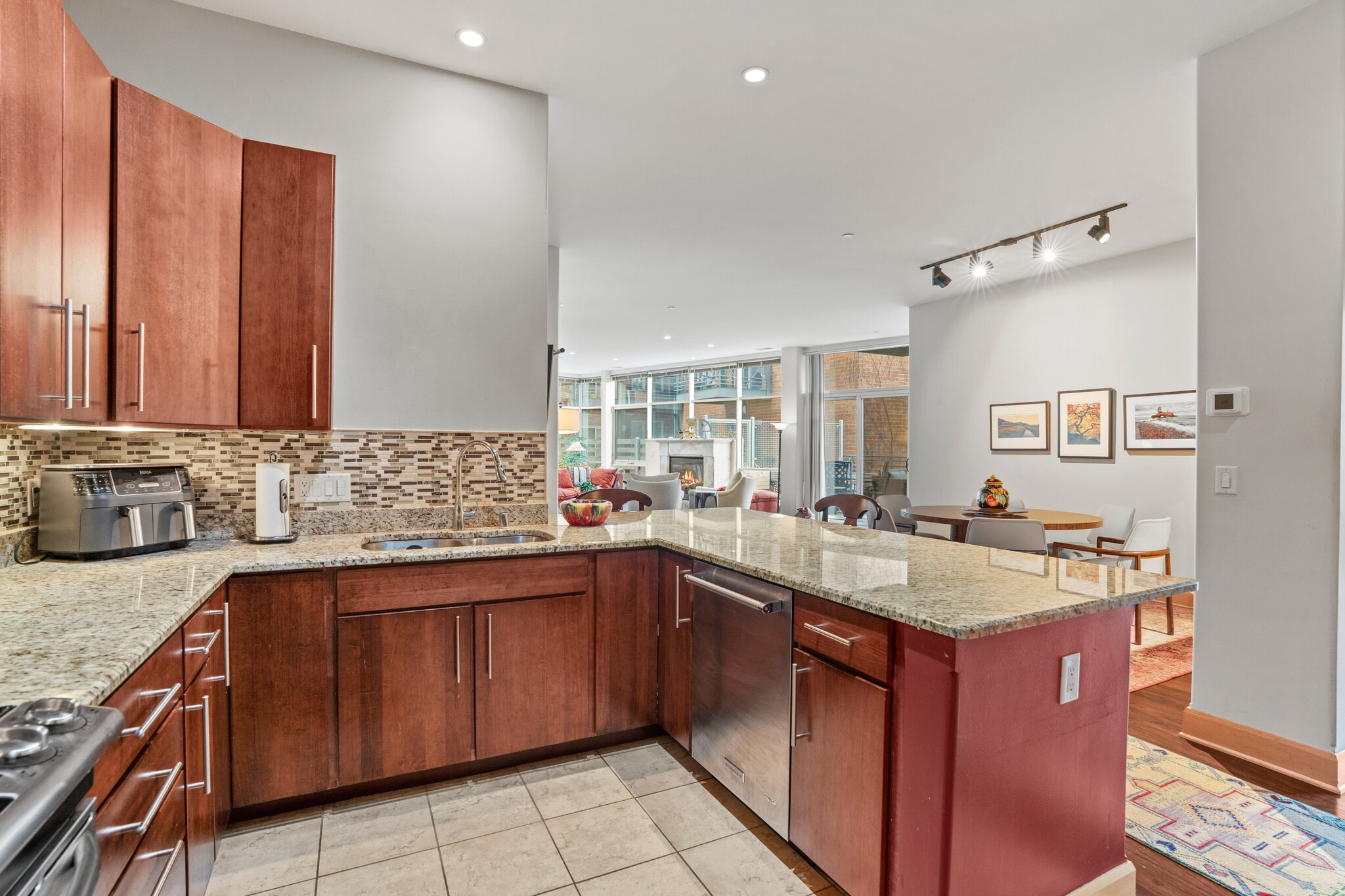 Kitchen - 1111 N Marshall St