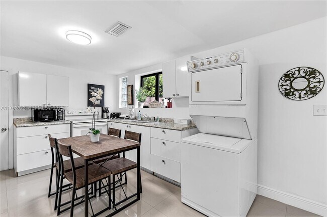 Building Photo - 519 NW 52nd St