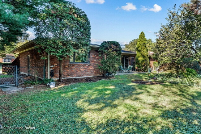 Building Photo - 1515 Vivian Ln