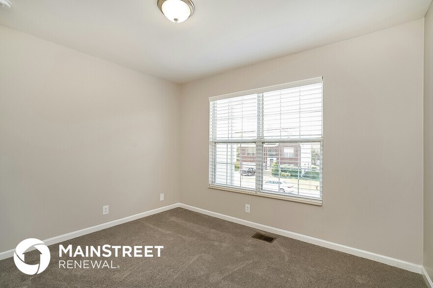 Building Photo - 6132 Hampton Hall Way