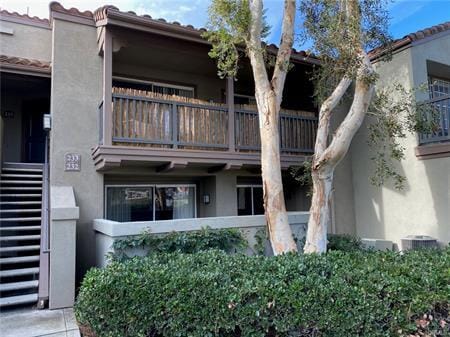 Top floor condo with one bath - 2800 Keller Dr