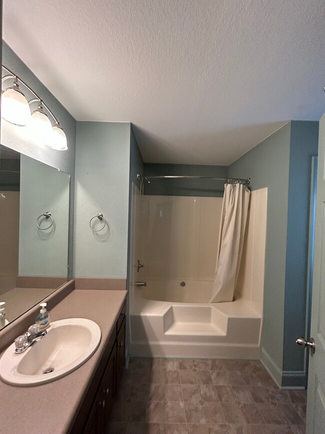 Building Photo - 513 Lapidary Ln