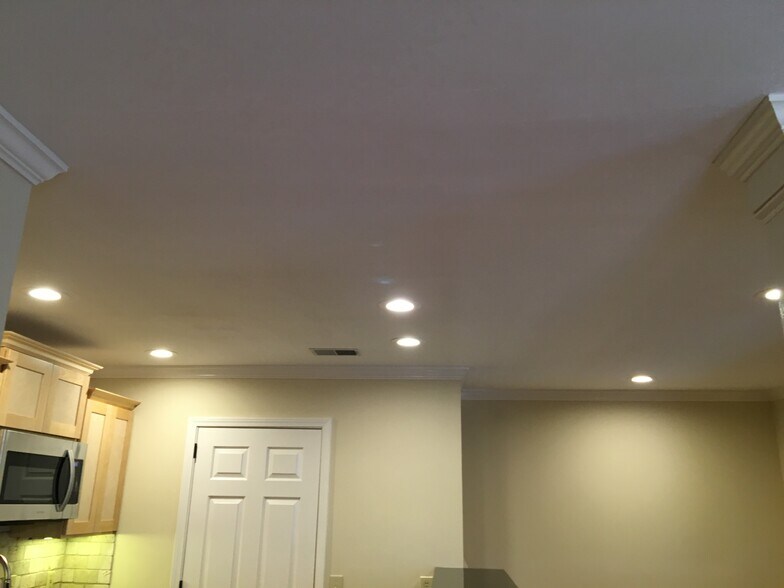 LED Recessed lighting - 2925 10th Ct S
