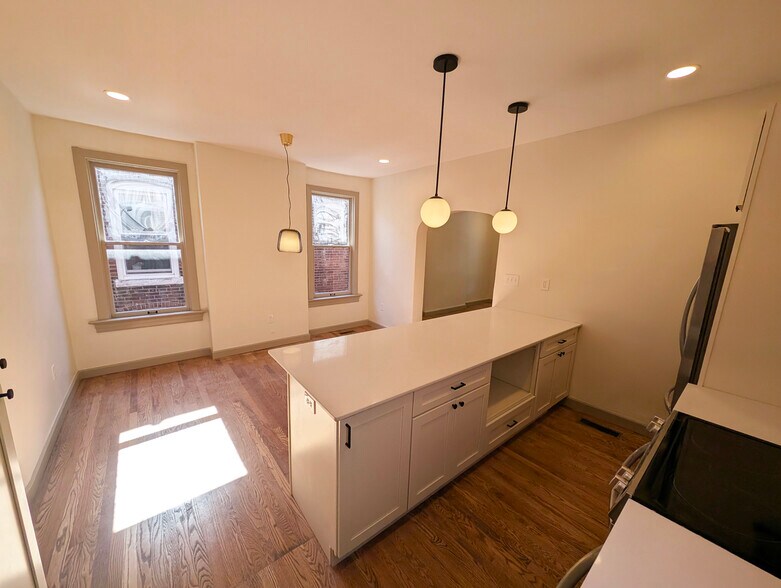 Building Photo - 4111 McRee Ave
