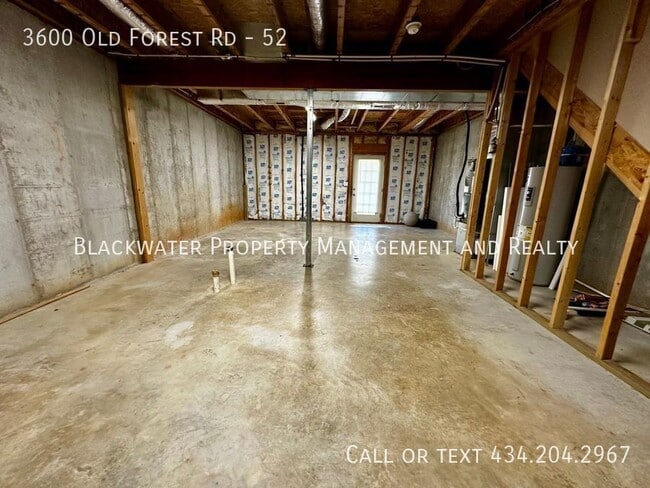 Building Photo - 3600 Old Forest Rd