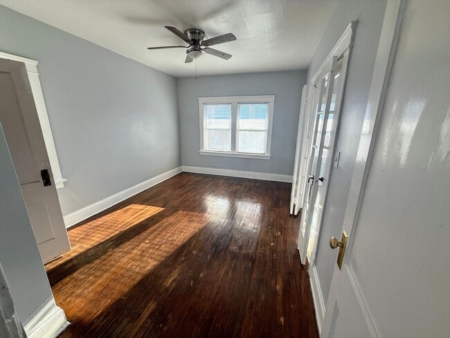 Building Photo - Welcome to your new home in the heart of Cleveland