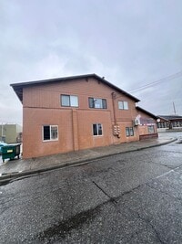 Building Photo - Howe Family Properties