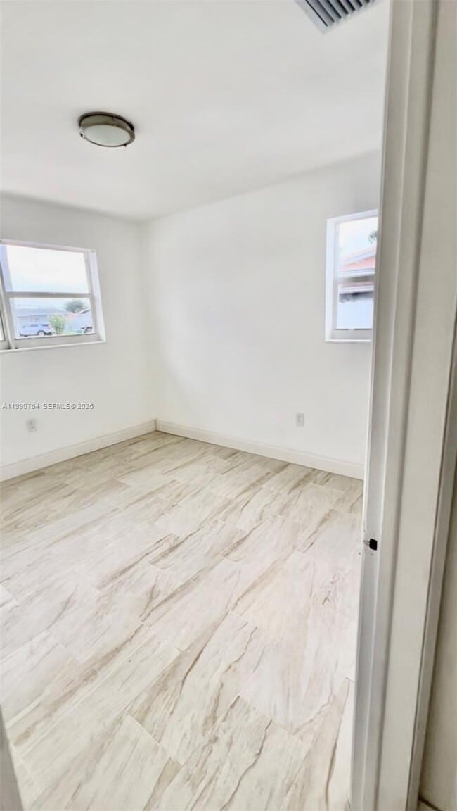 Building Photo - 1800 SW 87th Ave