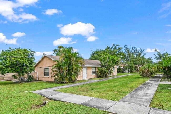 Building Photo - 3810 92nd Ln N