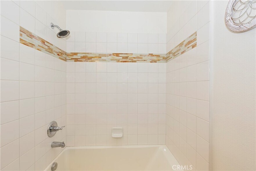 Bathroom shower/tub on 3rd level - 335 S Glendora Ave