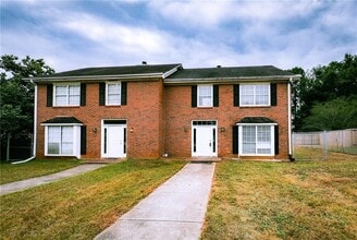 Building Photo - 2133 Hickory Bend SE