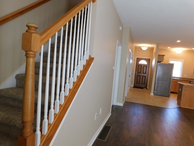 Building Photo - Modern 2-Story Townhome Condo with Resort-...