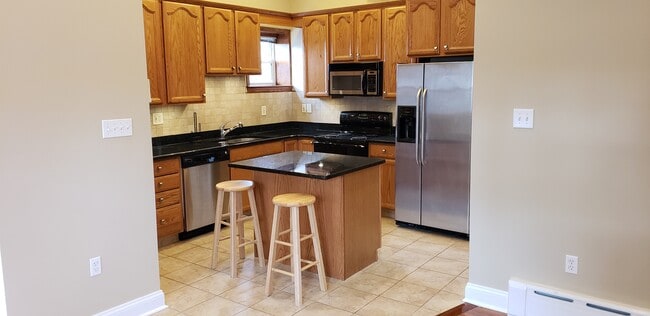 Building Photo - 603 A St