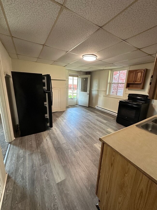 Building Photo - 1 - Bedroom Available in Rural Carlisle!