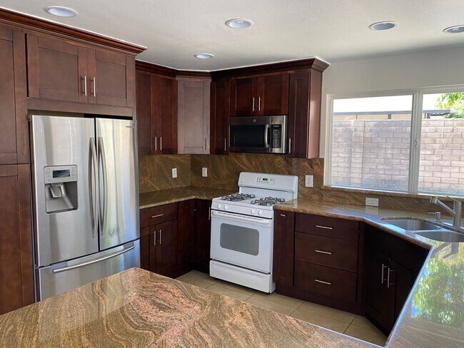 Building Photo - Remodeled 4 bed, 2 bath single story pool home