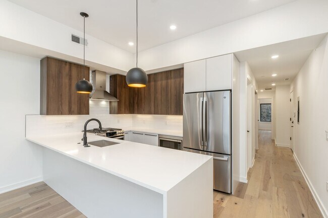 Interior Photo - The Skylar (1601)