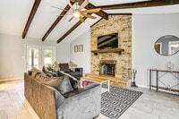 Building Photo - 4624 Trailwood Dr