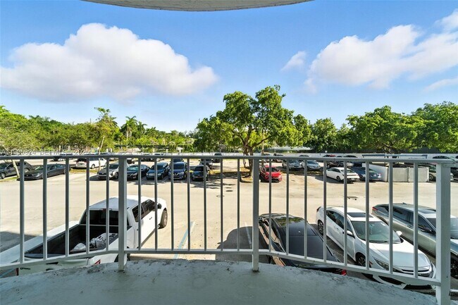 Building Photo - 496 NW 165th St