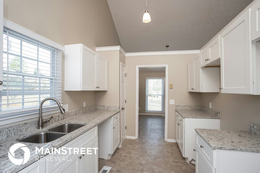Building Photo - 4790 Burford Ct NW