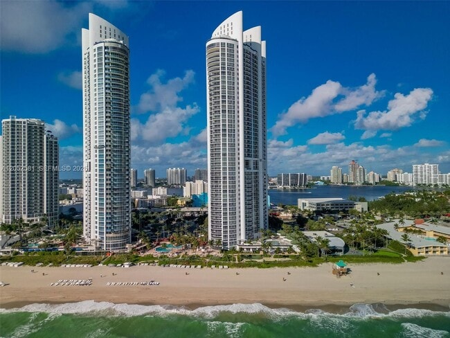 Building Photo - 18201 Collins Ave