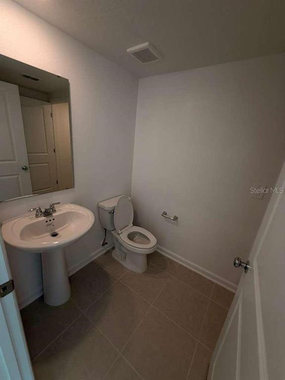 Building Photo - 848 Lynx St