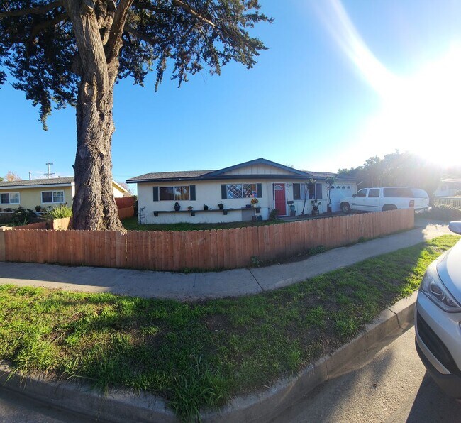 Building Photo - 1321 Madonna Rd