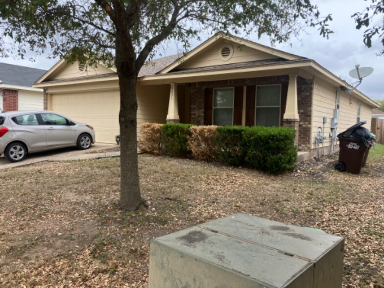 Building Photo - 8451 Blackstone Cove