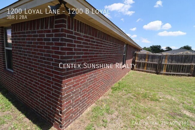 Building Photo - 1200 Loyal Ln