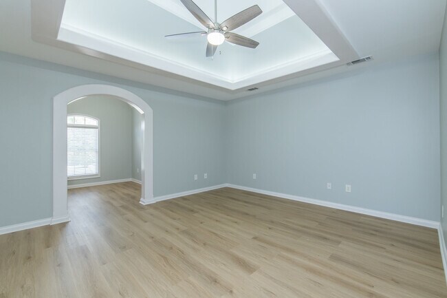 Building Photo - 3056 New River Pl