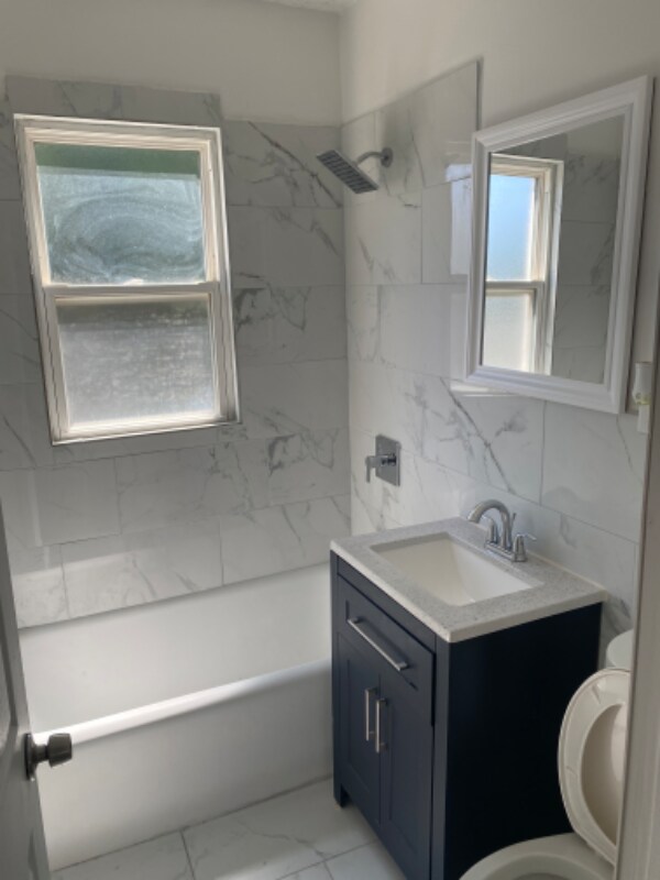 Building Photo - 10600 S Prairie Ave