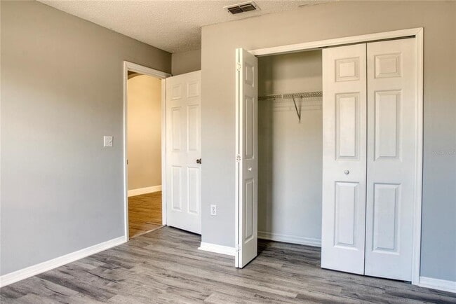 Building Photo - 1447 Kingston Way