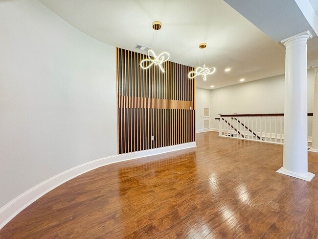 Building Photo - FIRST MONTH RENT FREE! Downtown Living! 2 Bedroom 2 Bath Apartment (No Pets)