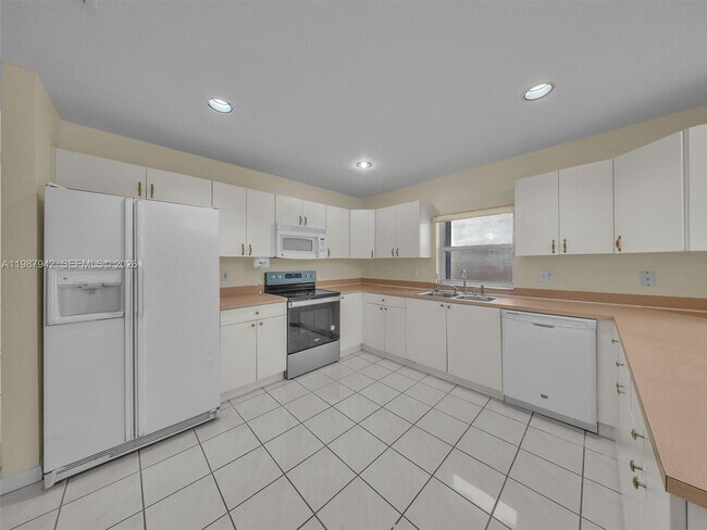 Building Photo - 12345 NW 1st St