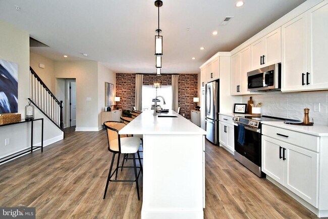 Building Photo - 200 Souders Wy