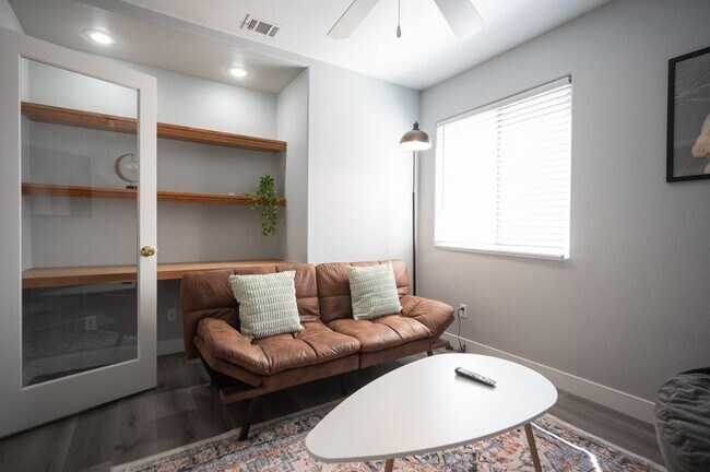 Building Photo - 8322 Montgomery St