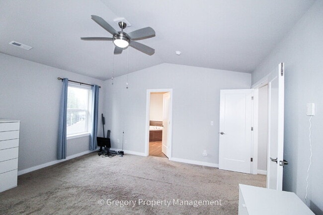 Building Photo - 19209 8th Ave W