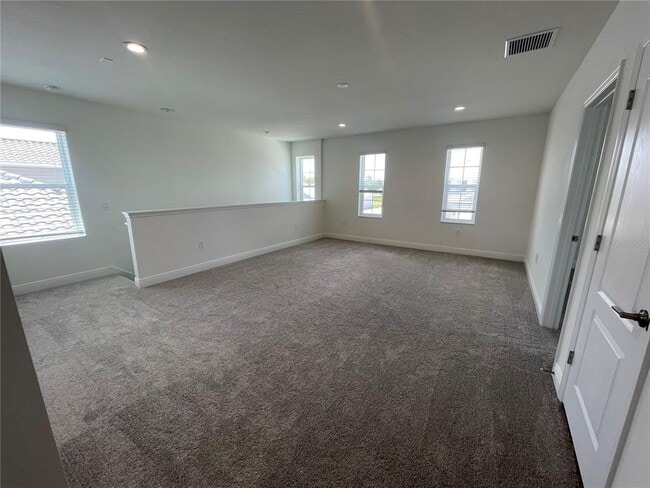 Building Photo - 2561 Star Apple Wy