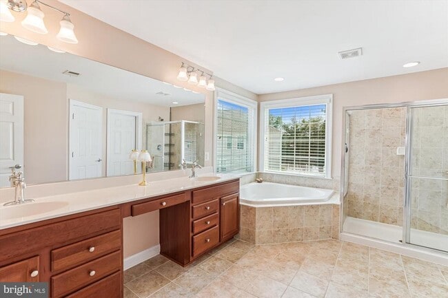 Building Photo - 43595 Aldie Mill Ct