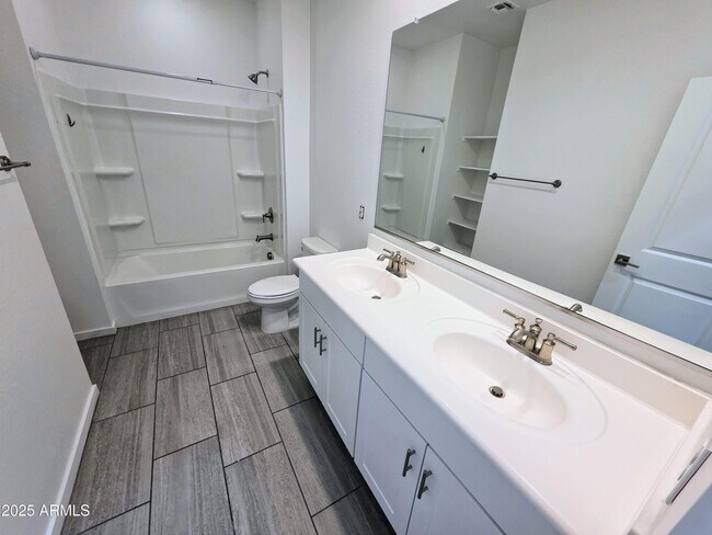 Building Photo - 4214 S 68th Ln